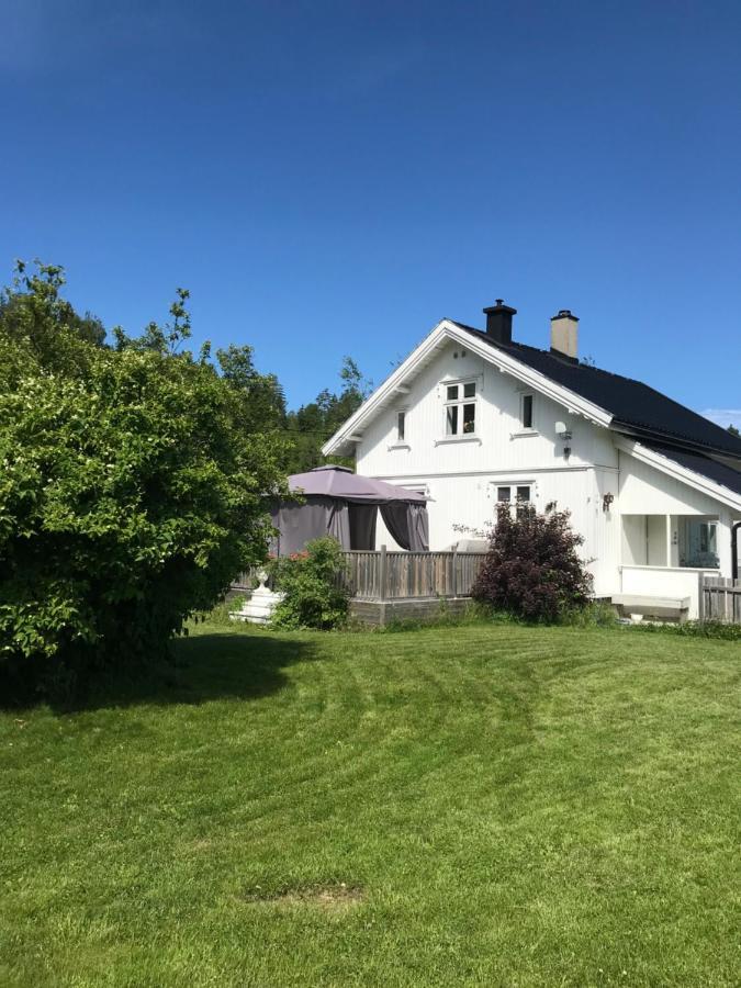 Småbruket stall solheim Rodby Eksteriør bilde